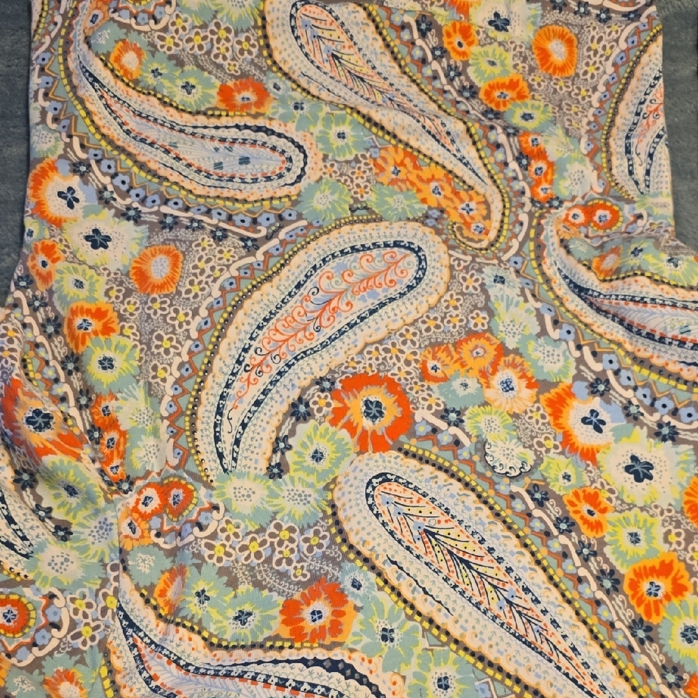 Vera Bradley Women's French Terry Pocket Pullover. Size Medium. NWT. - Picture 11 of 11